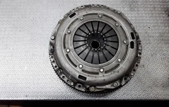 Volkswagen PASSAT B6 Clutch set kit 3082000396 1878005146