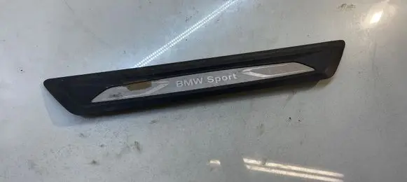 Front sill trim cover