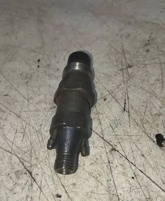 Audi 80 90 B3 Fuel injector 068130201N