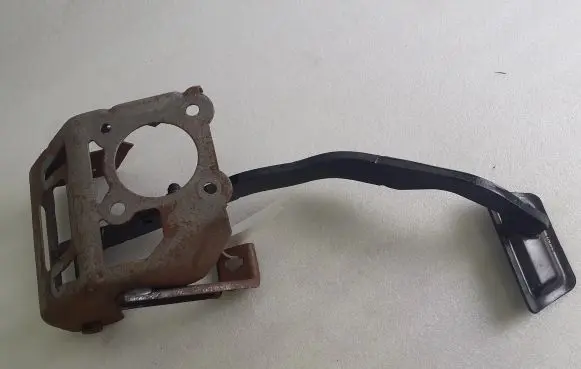 Maserati Levante Brake pedal 06700311040 66337