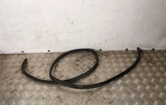 Hyundai i10 Rear door rubber seal (on body) I10KPGGUMA