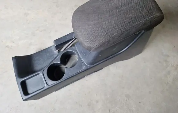 Mitsubishi L200 Armrest