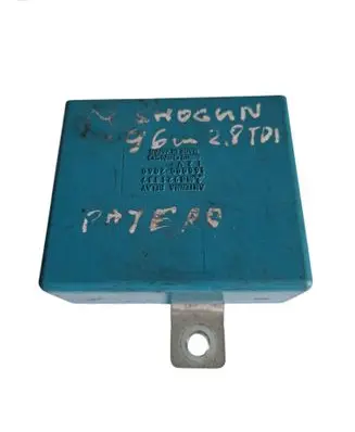 Mitsubishi Pajero Antenna control unit MB921337
