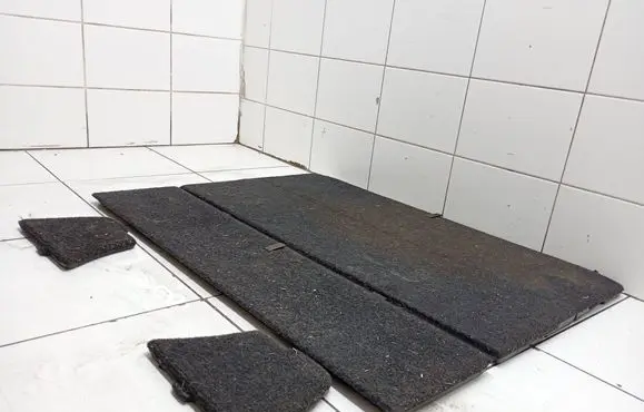 Toyota RAV 4 (XA30) Trunk/boot floor carpet liner 5841042030 5841542020