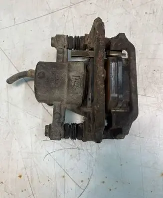 Toyota Corolla Verso AR10 Rear brake caliper