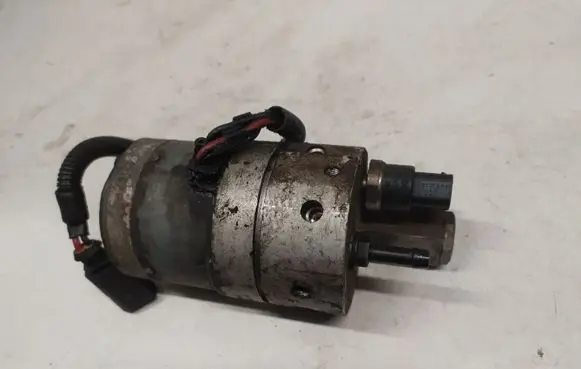 Audi A6 S6 C5 4B Master brake cylinder 8E0614175G