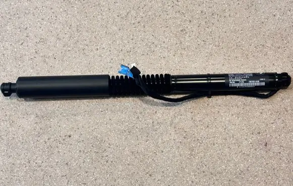 BMW X3 G01 Tailgate strut 7397322