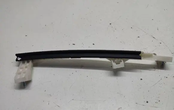 Hyundai i20 (BC3 BI3) Rear door windshield rail 83561Q0000