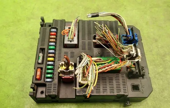 Citroen C4 Aircross Fuse module 9659285680