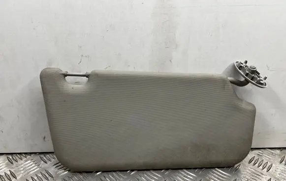 Sun visor