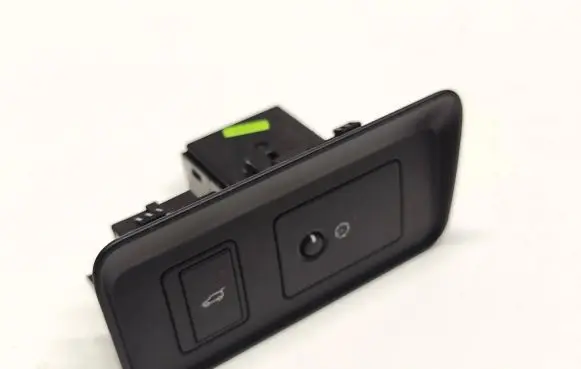 Land Rover Range Rover L405 Tailgate/trunk/boot open switch FK7211654BC 18082301