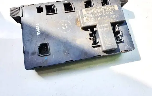 Mercedes-Benz C W203 Door control unit/module 2038201585 00001321