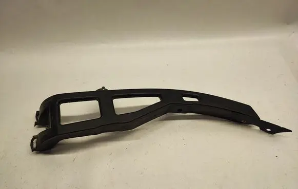 Mercedes-Benz CLA C117 X117 W117 Front bumper mounting bracket A1178857300
