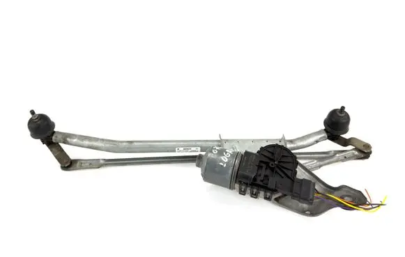 Dacia Logan I Front wiper linkage and motor 8200619512 3397020879 0390241544