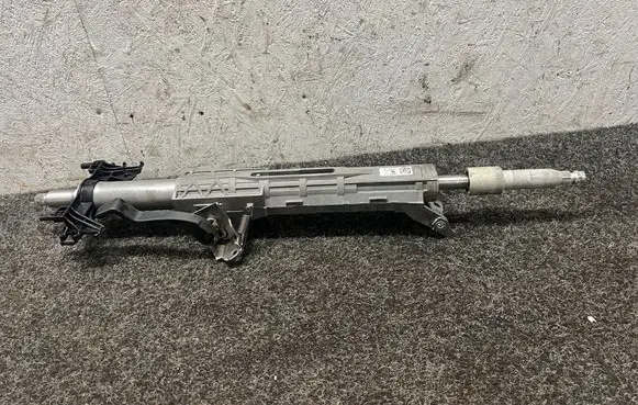 BMW X3 G01 Steering wheel axle 6896187
