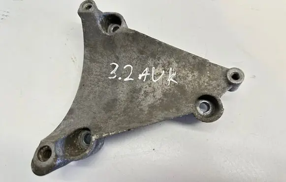 Audi A6 S6 C6 4F A/C compressor mount bracket 06e260835c