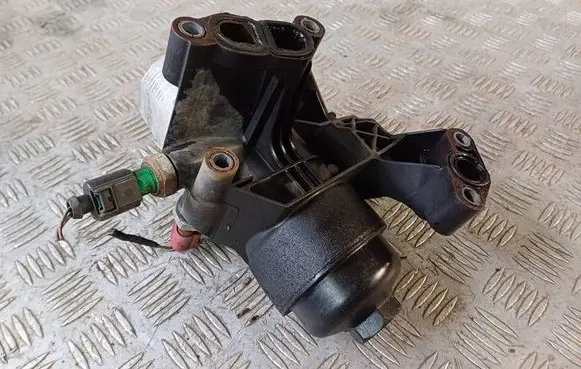 Seat Leon (5F) Oil filter mounting bracket 03N115389B V210 0F20603