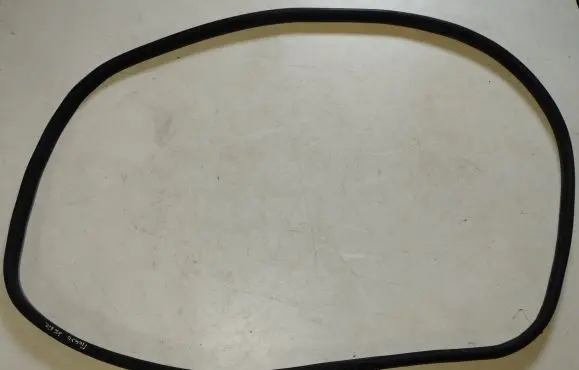 Rear door rubber seal (on body)