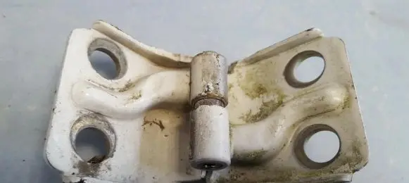 Fiat Marea Rear door lower hinge