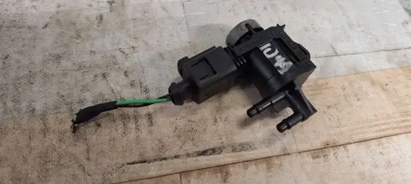 Volkswagen Touran I Turbo solenoid valve 1K0906283A