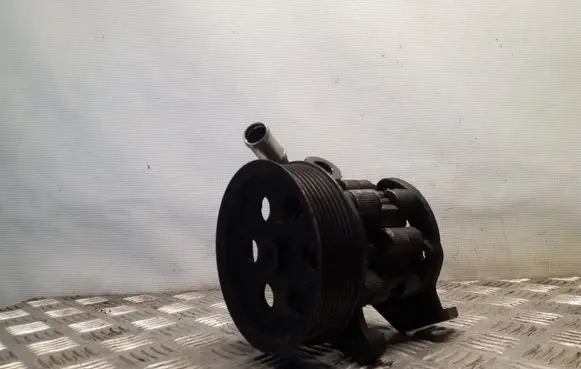 Chrysler 300 - 300C Power steering pump 04891667AA