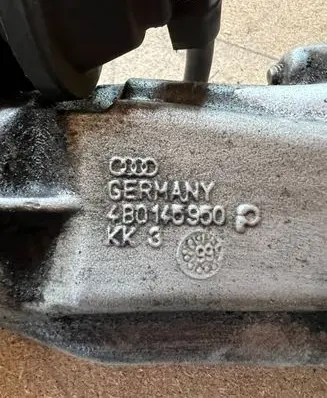 Audi A6 S6 C5 4B Throttle valve 4B0145950