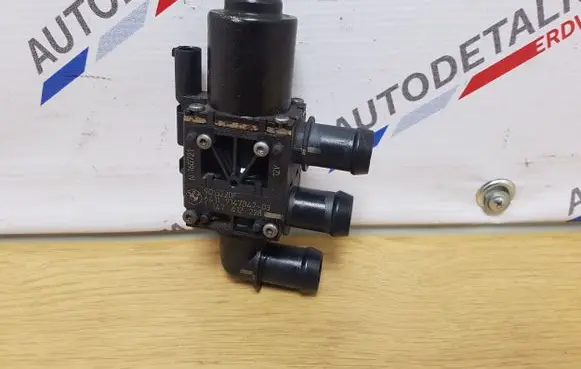 BMW 3 F30 F35 F31 Coolant heater control valve 9147347 64119147347