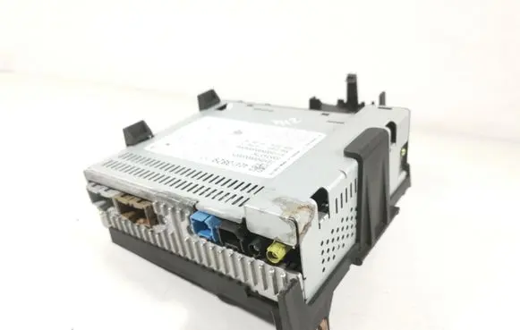Chevrolet Camaro Radio/CD/DVD/GPS head unit 42473829