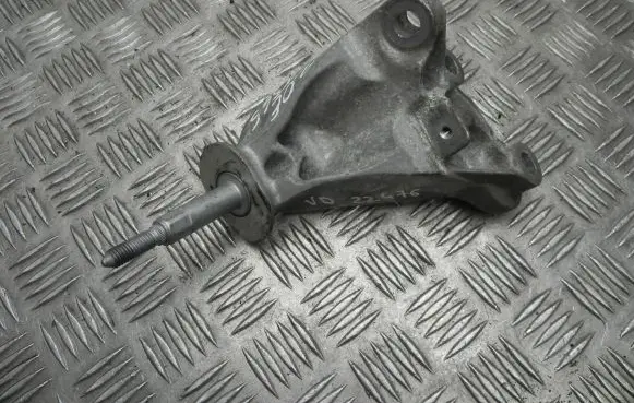 Renault Zoe EGR valve cooler bracket 112332399R