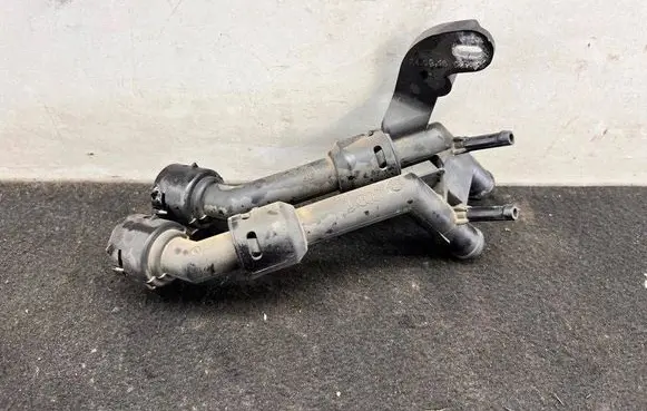 Audi A6 S6 C7 4G Engine coolant pipe/hose 04L122157AC