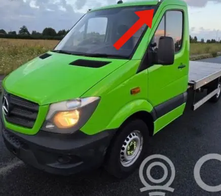 Mercedes-Benz Sprinter W906 Front indicator light A9068201656