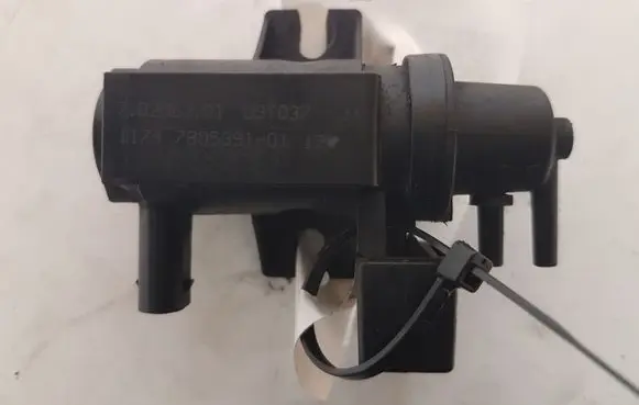 BMW 5 E60 E61 Turbo solenoid valve 70206301 780539101