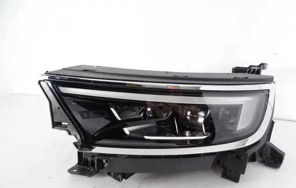 Opel Mokka B Headlight/headlamp 9834016880