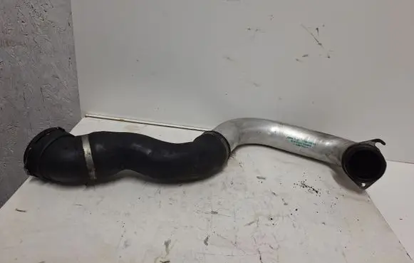 BMW 5 E60 E61 Intercooler hose/pipe 7798297