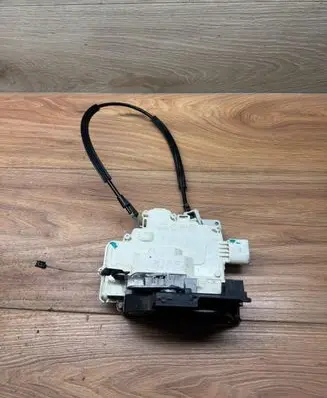 Seat Leon (1P) Front door lock 1P1837016