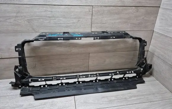 Mercedes-Benz G W463 2nd Gen Front grill A4638885100