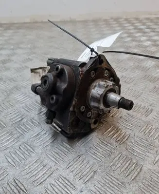 Nissan X-Trail T30 Fuel injection high pressure pump 2940000471