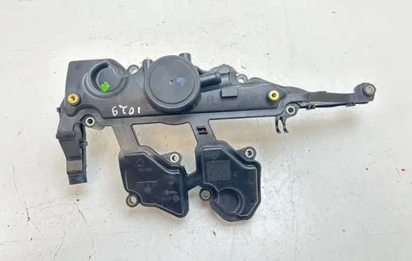 Renault Laguna III Oil breather separator 8200673395