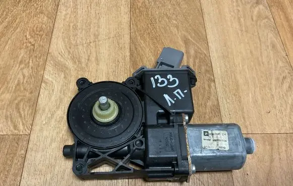 Opel Insignia A Front door window regulator motor 20951581 966435104 00019