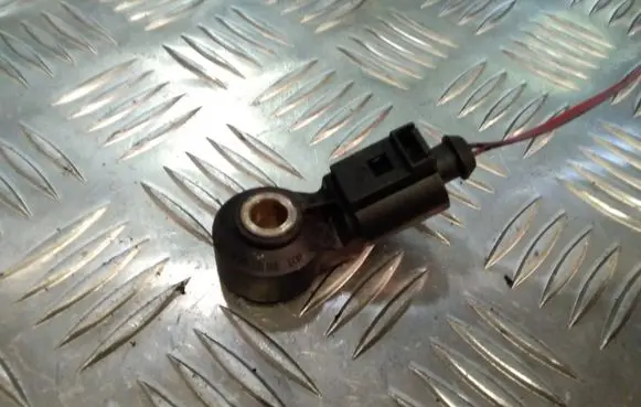 Detonation knock sensor