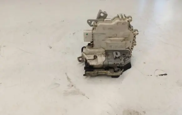 Audi A4 S4 B8 8K Rear door lock 8K0839016C
