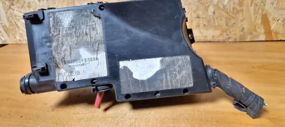 Ford Focus C-MAX Fuse box set 8688039