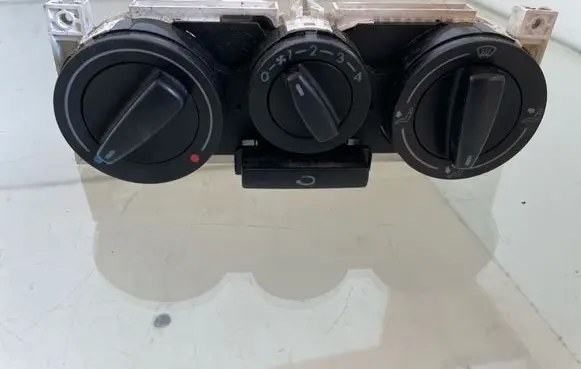 Volkswagen Golf IV Climate control unit 1J0819045F 91511201000