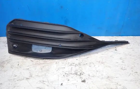 Seat Leon IV Front bumper lower grill 5FA853665G B5465