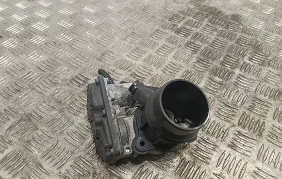 BMW 2 F46 Throttle valve 7618838