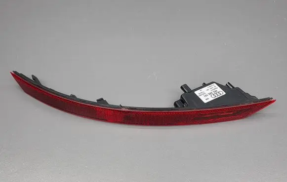 Audi e-tron Rear fog light 4KE945701 311038811 200181027