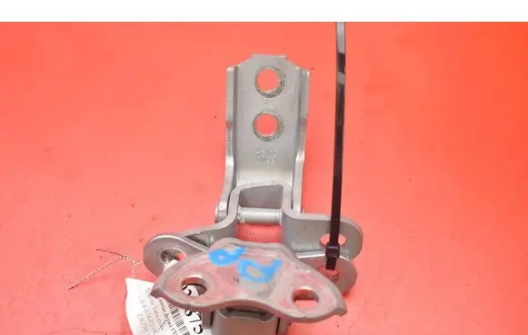 AC 428 Front door hinge set 