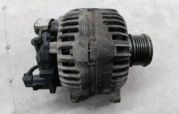 Volkswagen Golf V Generator/alternator 06F903023FX