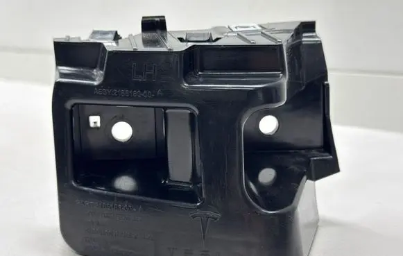 Tesla Model Y Juniper Bumper support mounting bracket corner 218618300A