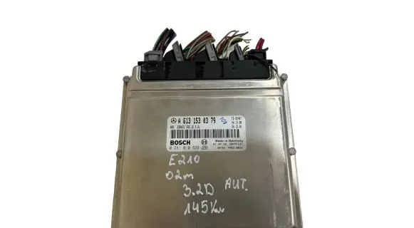 Mercedes-Benz E W210 Engine control unit/module A6131530379 28RTF131 0281010828